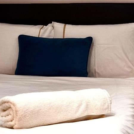 Brand New Collection Of Studios Close To Tube Station Londres Extérieur photo