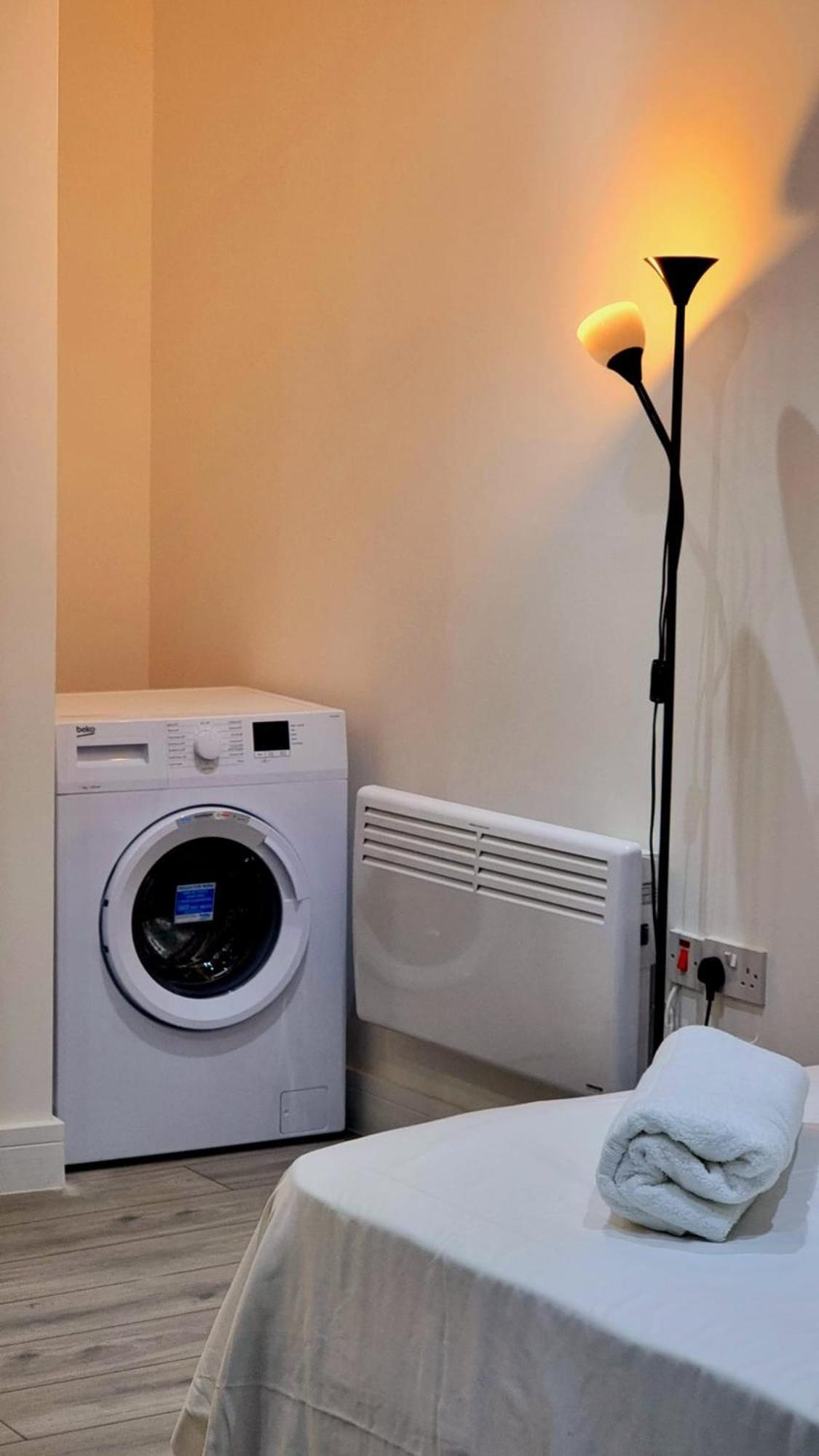 Brand New Collection Of Studios Close To Tube Station Londres Extérieur photo
