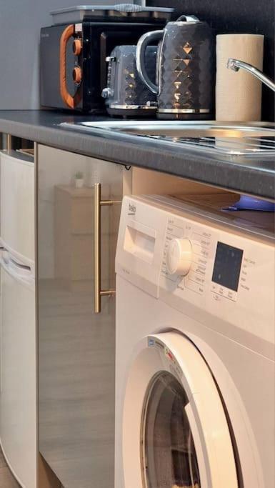 Brand New Collection Of Studios Close To Tube Station Londres Extérieur photo