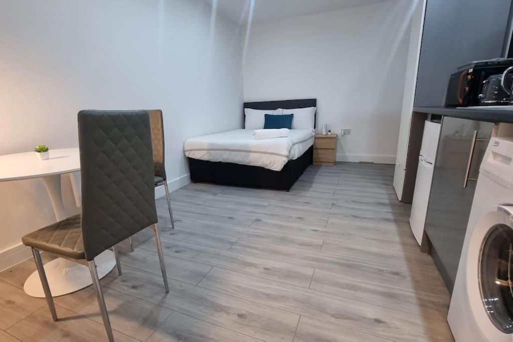 Brand New Collection Of Studios Close To Tube Station Londres Extérieur photo